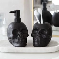 Outlet ⭐ GOTHIC GIFTS Gothic Homewares Black Skull | SOAP DISPENSER ✨ -Halloween Decor Sale gothic gifts black skull soap dispenser 7 b985a9d5 7720 4d27 8b09 d4d503474c5f 700x700