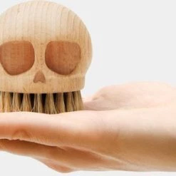 Discount 💯 SUCK UK Gothic Homewares Skull | BRUSH 🤩 -Halloween Decor Sale suck uk skull brush 4 cb08bcaf b78e 48d1 b2d2 775c93c6e06e 700x700